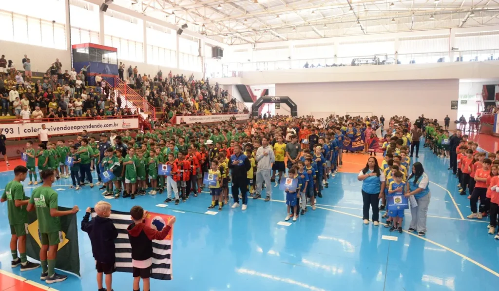 abertura-do-16o-campeonato-municipal-de-futebol-de-base-reune-mil-participantes-em-campinas