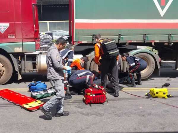 Homem é atropelado por caminhão no Jardim São José em Campinas homem-e-atropelado-por-caminhao-no-jardim-sao-jose-em-campinas