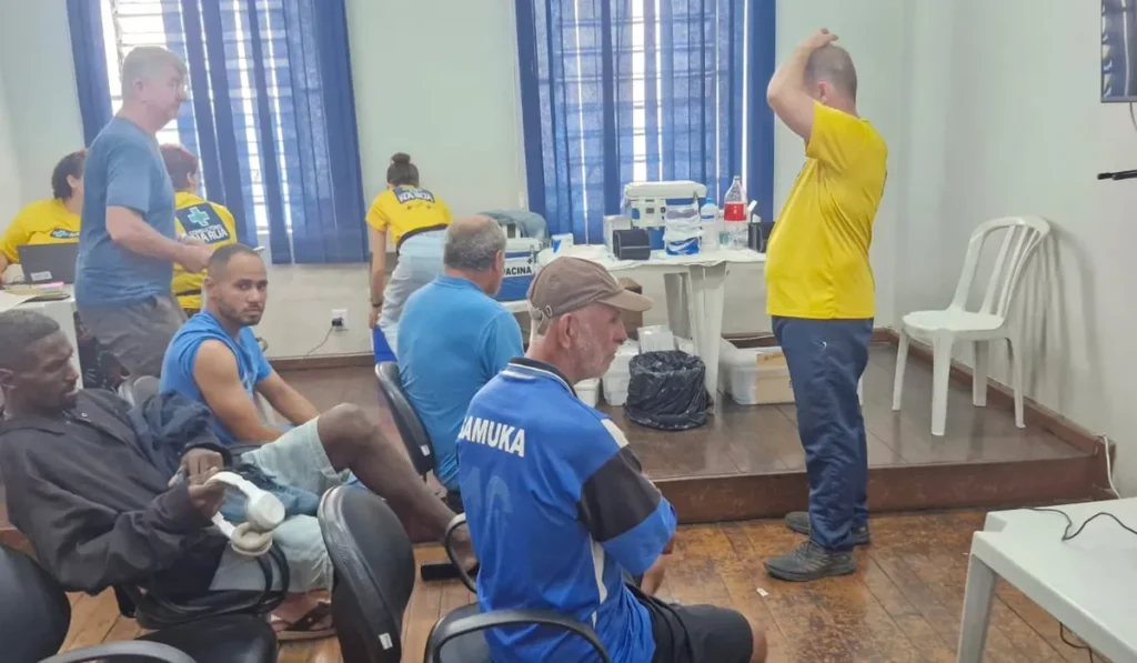 vacinacao-no-centro-pop-sares-ii-reafirma-parceria-entre-assistencia-social-e-saude