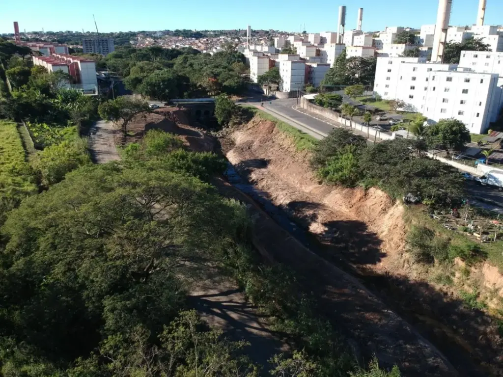 campinas-avanca-no-desassoreamento-de-corregos-e-lagoas