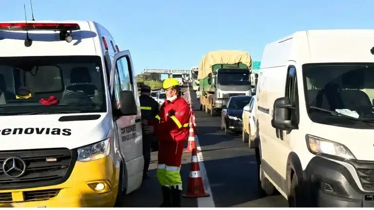 Homem morre depois de ser atropelado duas vezes na Campinas-Mogi homem-morre-apos-ser-atropelado-duas-vezes-na-campinas-mogi