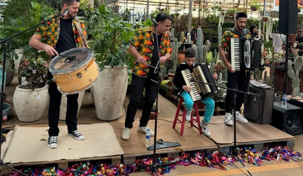 ceasa-promove-“copa-caipira”-com-musica,-gastronomia-e-troca-de-figurinhas