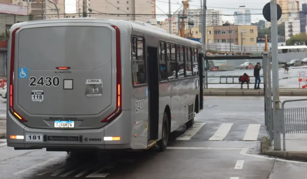 onze-linhas-migram-atendimento-para-abrigo-em-frente-ao-‘mercadao’