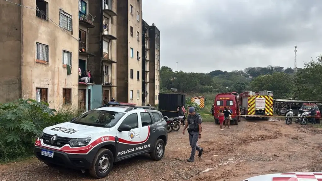 Incêndio em edifício mata criança de 3 anos e deixa outras duas gravemente feridas em Campinas incendio-em-predio-mata-crianca-de-3-anos-e-deixa-outras-duas-gravemente-feridas-em-campinas
